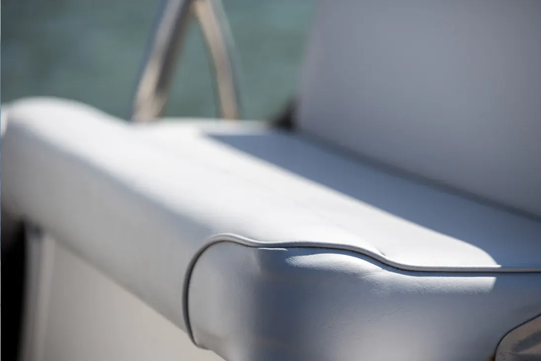 Diverib 495 — upholstery detail