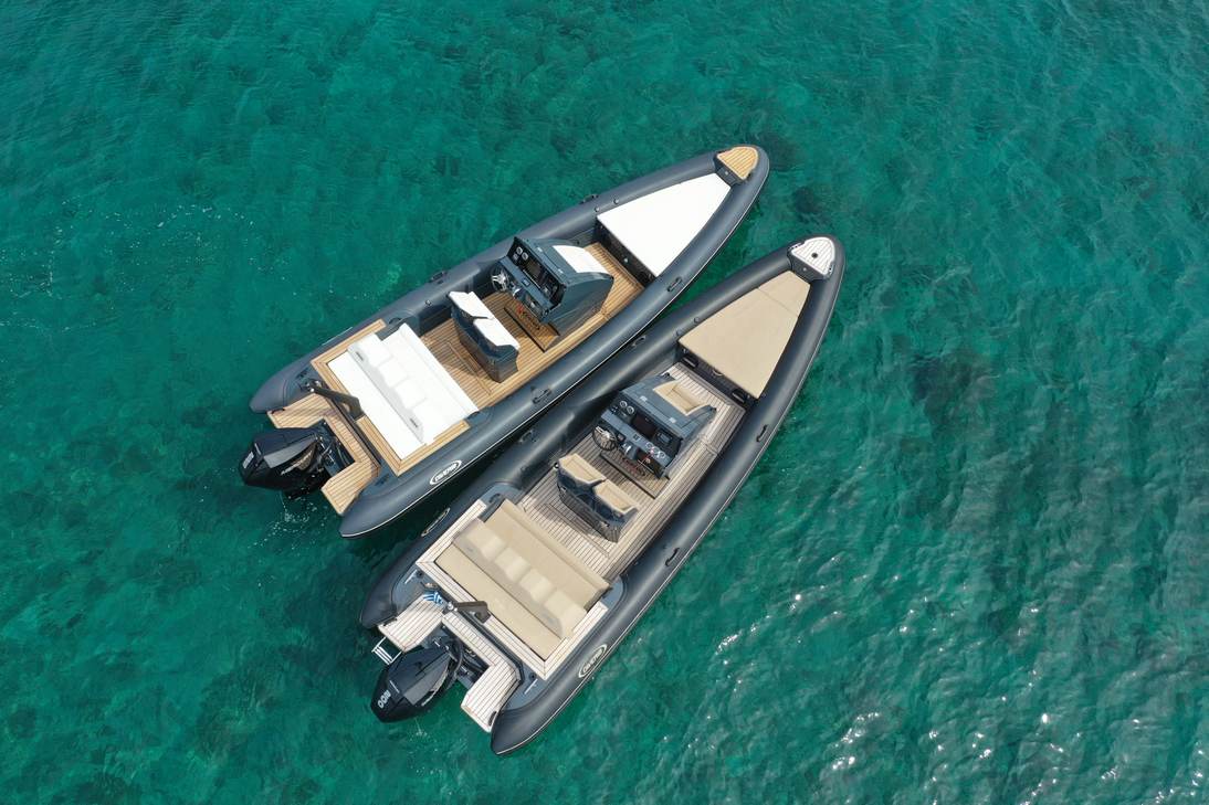Diverib 780 — full deck layout from above